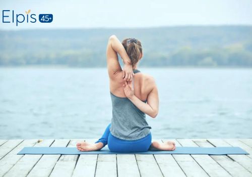 Tập yoga chữa gù lưng